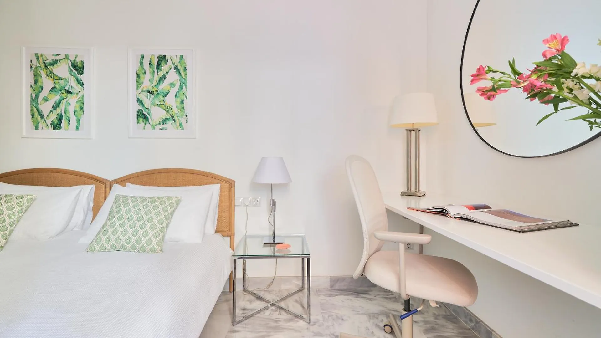 Modern City Centre Apartment W/ Terrace & Fast Wifi 马拉加 0*,